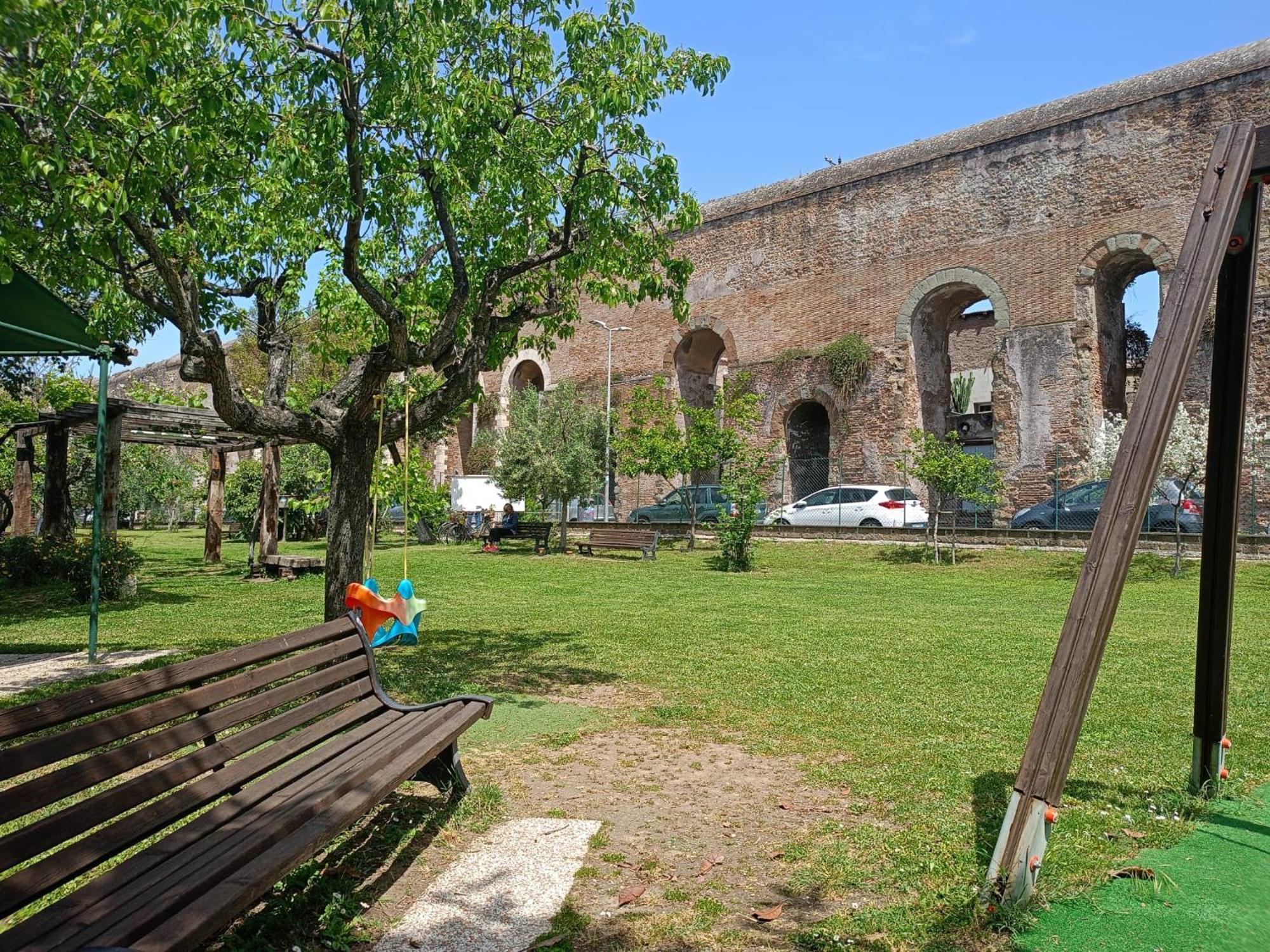 Apartment Two-room Apt. Under The Aqueduct's Arch In Pigneto